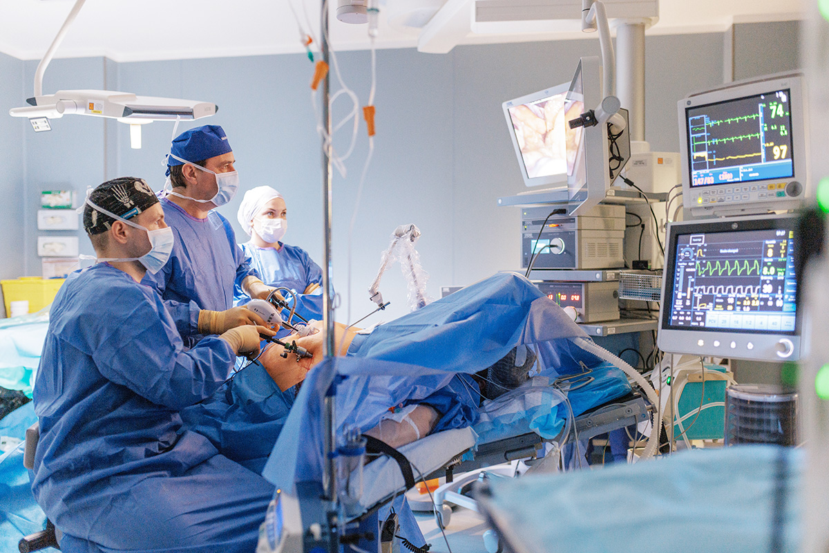 Ķirurģiska operācija Aiwa Clinic klīnikā