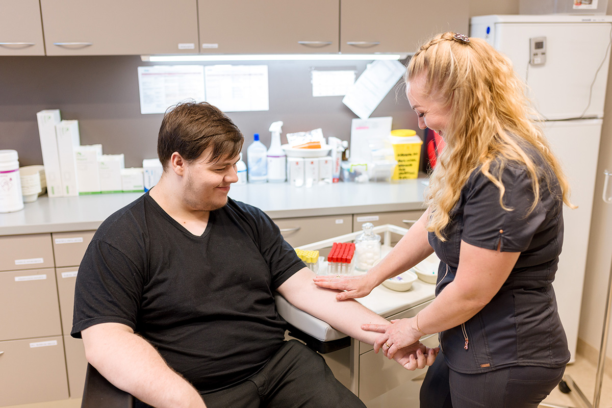 Estētiskās medicīnas procedūra Aiwa Clinic klīnikā
